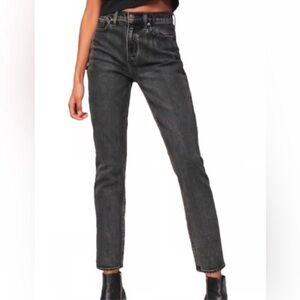 Abercrombie & Fitch Curve Love The Mom High Rise Jeans Size 26
